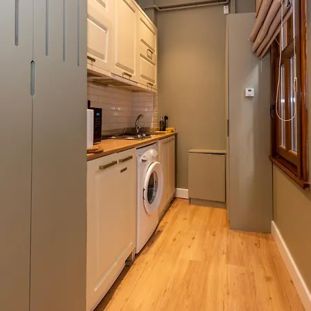 Aparthotel Bguest Pera 4*